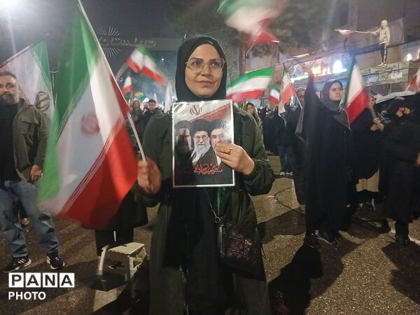 حماسه‌ حضور در زیر باران