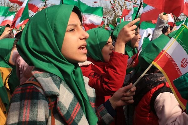 حضور پرشور مردم بهارستانی در راهپیمایی ۲۲ بهمن