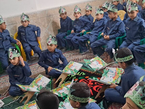 جشن قرآن در دبستان حاج محمد عجب شیر 