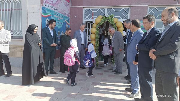 برگزاری مراسم جشن شکوفه‌ها در زنجان
