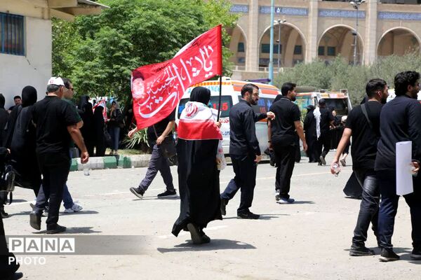 مراسم وداع با پیکر مطهر رهبر شهید در مصلی تهران 