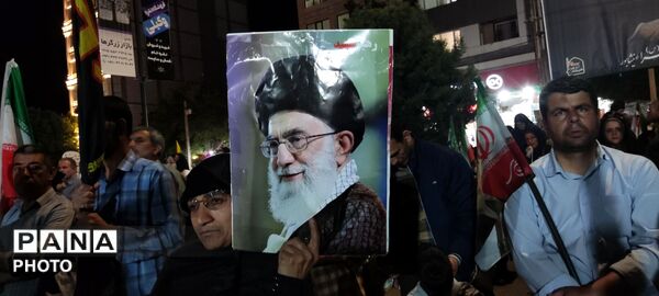 مردم پای کار ایران