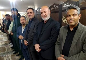 مراسم عزاداری شهدای حادثه بالگرد حامل رئیس‌جمهور در حرم حضرت زینب (س) اصفهان 
