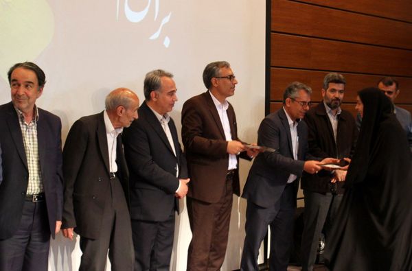 همایش بزرگداشت مقام معلم آموزش و پرورش ناحیه 2 زنجان