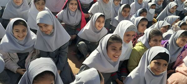 جشن شادی در دبستان نیایش