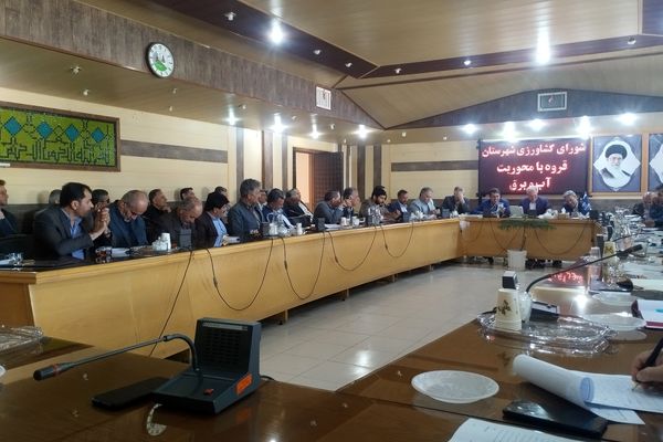 نشست شورای کشاورزی قروه با محوریت مدیریت آب و برق