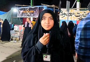 دانش آموزان و فرهنگیان آبادان خادمان خستگی ناپذیر زوار اربعین 