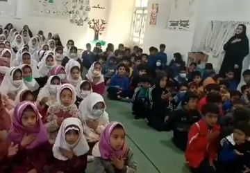 دانش‌آموزان میناب در شهادت امام موسی‌کاظم علیه‌السلام به سوگ نشستند