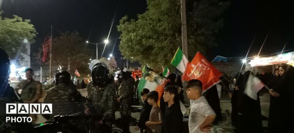 روایتی از شب های ایستاده گی مردم در بلوار توس مشهد