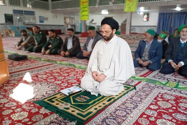 نماز جمعه عبادی سیاسی در شهر بار