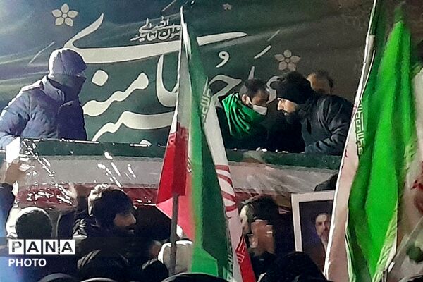 بیعت مردم انقلابی شهرری با سومین رهبر انقلاب 