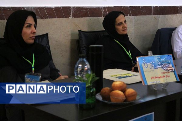 دومین جشنواره تدریس برتر در دبیرستان حکمت بهارستان‌۲