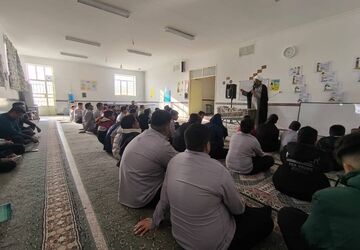 گرامیداشت ایام فاطمیه در مدرسه خاتم الانبیا خاتم