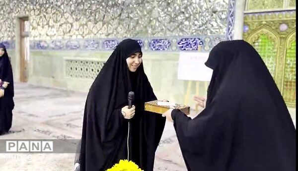 خاطره گویی «مهدیه اسفندیاری» از زندان فرانسه در هیات معصومانه