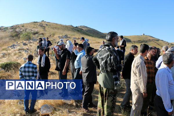 حضور زائران فرهنگی قم در یادمان «بلفَت و دوپازا»