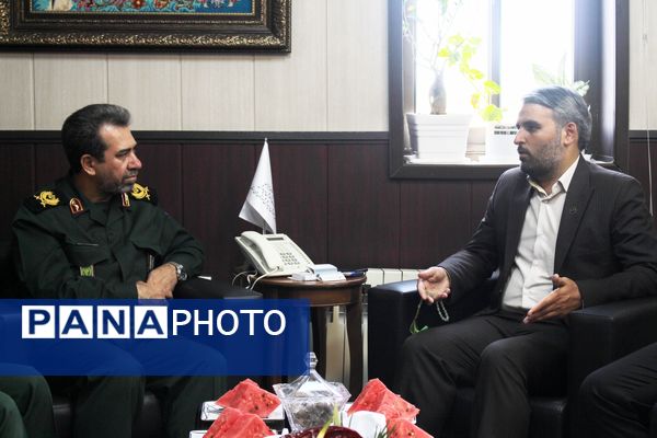 دیدار فرمانده سپاه سیدالشهدا (ع) استان تهران با مدیرکل آموزش و پرورش شهرستان‌های تهران به‌مناسبت هفته معلم