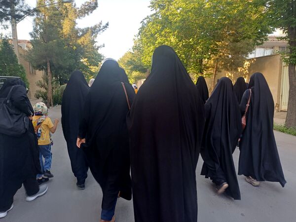 همایش پیاده‌روی خانوادگی به پاسداشت ایام الله دهه مبارک کرامت