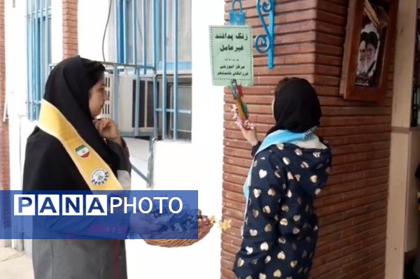 گرامیداشت هفته پدافند غیرعامل در دبیرستان فرزانگان قائمشهر