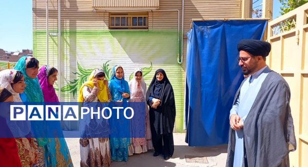 نواخته شدن زنگ سلامت در دبیرستان بهار آزادی 