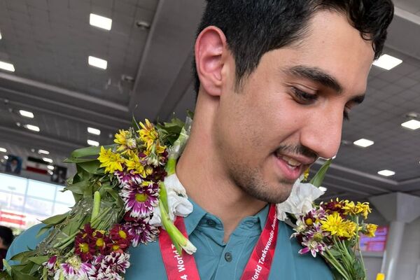 بازگشت قهرمانان با مدال طلای تکواندو کره جنوبی به شیراز