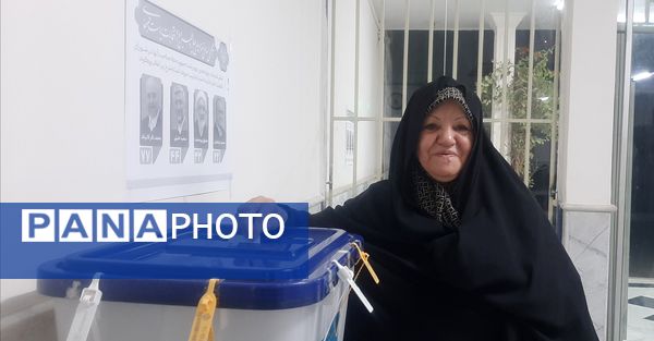 حضور مردم ولایتمدار نیشابور پای صندوق‌های رای