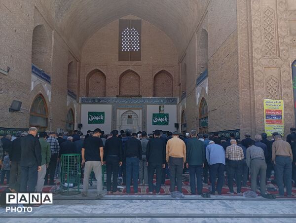 قاب پانا میزبان نماز جمعه مسجد جامع نیشابور