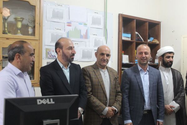 بزرگداشت مقام معلمان در مدارس گلوگاه 
