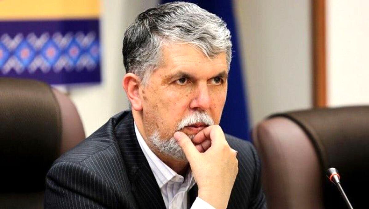 خوشنویسی، تار و پود اصلی تمدن ایرانی را تشکیل می‌دهد