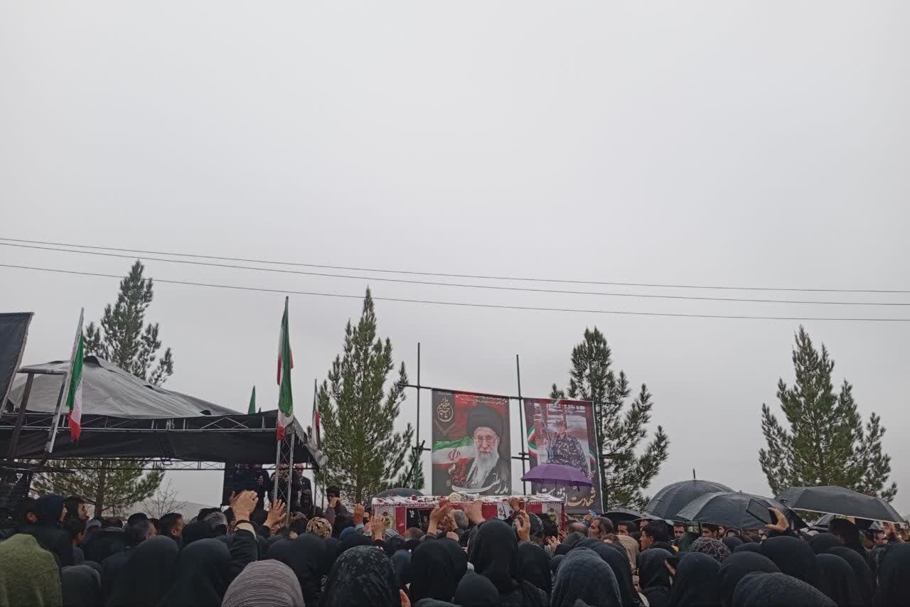 تشییع پیکر شهید مدافع امنیت در حمله تجاوزکارانه آمریکا 