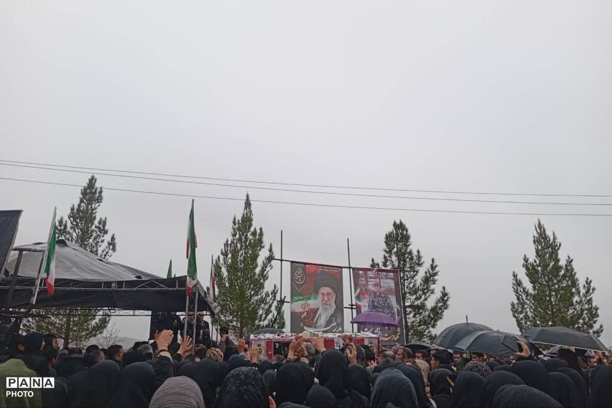 تشییع پیکر شهید مدافع امنیت در حمله تجاوزکارانه آمریکا 