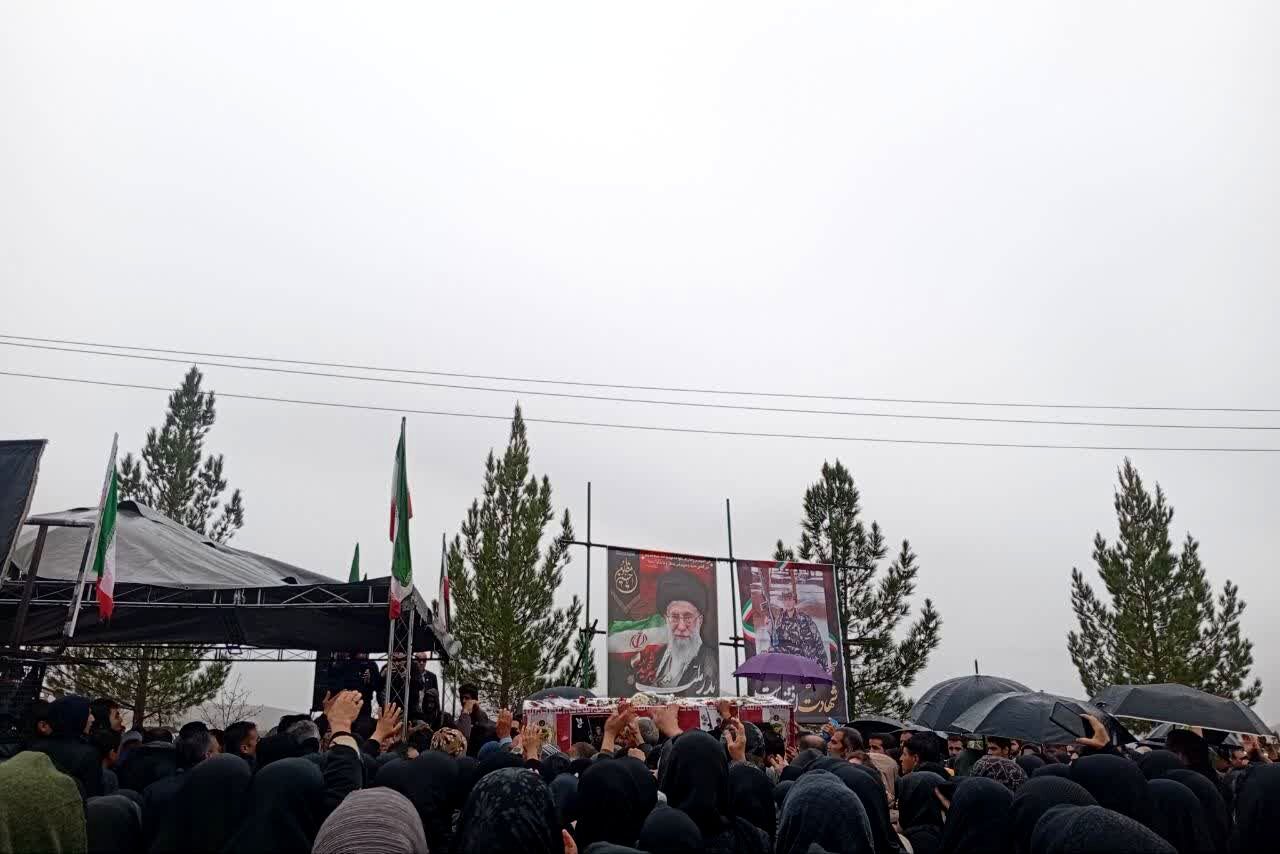 تشییع پیکر شهید مدافع امنیت در حمله تجاوزکارانه آمریکا 