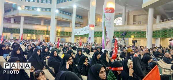 آیین بزرگداشت رهبر شهید انقلاب اسلامی در مصلای خاتم‌الانبیا(ص) زنجان 