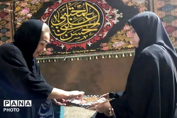 گردهمایی شبانه در محله ۱۳ آبان شهرری 