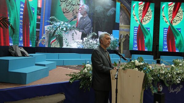 آیین تجلیل از برگزیدگان جشنواره های فرهنگی و هنری قطب خراسان در مشهد