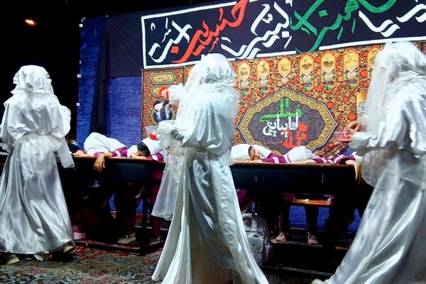 صد و ششمین روز تجمع مردم بناب؛ روایتی از حماسه و سوگ در ادای دین به شهدای دانش آموز