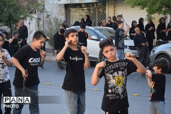 مراسم غروب عاشورا در محله ساسانی کرج
