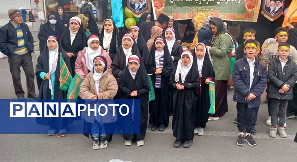 شادپیمایی روز میلاد حضرت مهدی (عج) در شهرستان سمنان