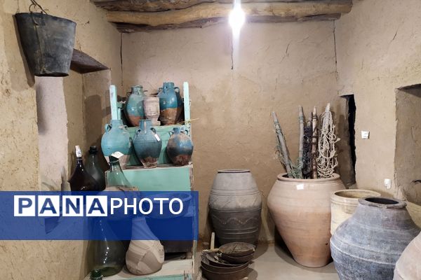 اقامتگاه  بوم‌گردی شهر لپویی -زرقان 