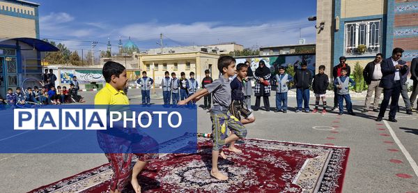 المپیاد ورزشی درون مدرسه‌ای دبستان شاهد امام رضا(ع)