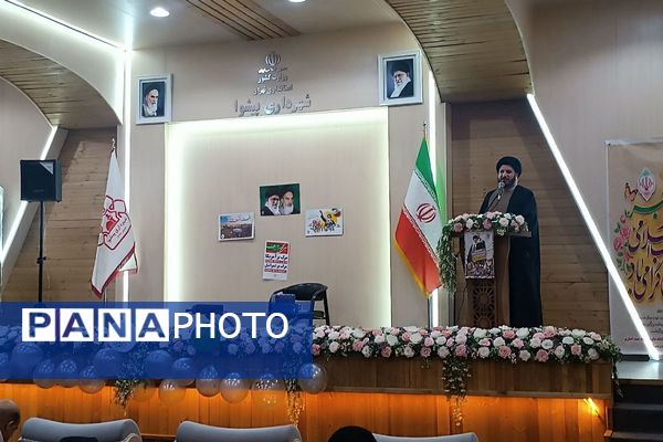 پایگاه شهید انصاری میزبان دانش‌آموزان دبستان مهدیزاده در جشن دهه فجر 