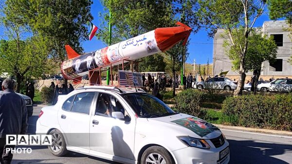 کیار یکپارچه جان فدا برای ایران در رژه اقتدار