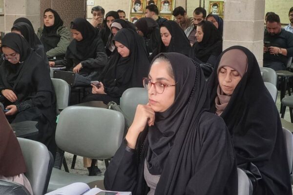 کارگاه مدیریت کلاس و روش‌های نوین تدریس در فیروزکوه: تلفیق هنر تدریس با قدرت فناوری