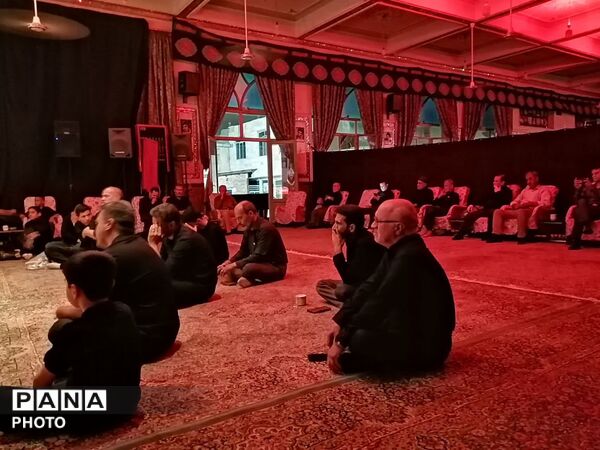 آیین عزاداری شب نهم محرم در هیئت شاهزاده علی اکبر 