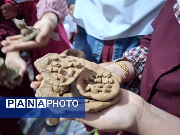 شوق یادگیری دانش‌آموزان پایه چهارم در ساخت وسایل سفالی