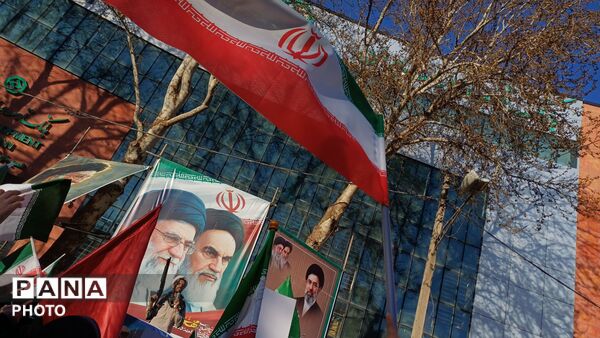  بانوان خرم‌آبادی برای دفاع از وطن برخاستند