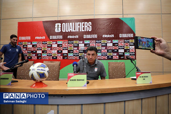 نشست خبری سرمربی تیم های ملی فوتبال ایران و ازبکستان
