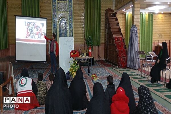  کارگاه آموزشی کمک‌های اولیه و امداد و نجات در شهر بار نیشابور