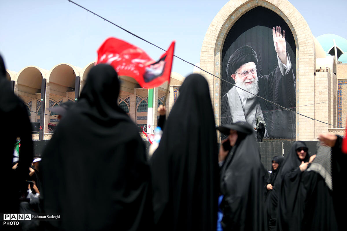 رهبر شهید با ایجاد توازن میان دیپلماسی و مقاومت، سیاست خارجی مقتدرانه را بنیان نهاد