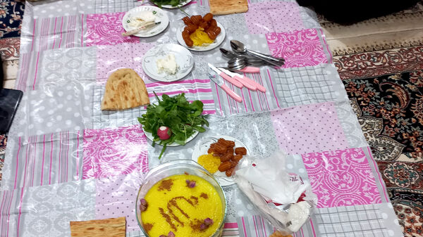 دیدار دانش‌آموزان انجمن اسلامی دبیرستان فاطمه الزهرا با همسر شهید علیرضا جمیلی شیروان
