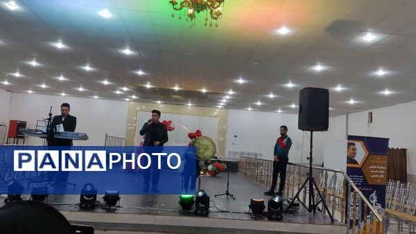  جشن  شب یلدا دبیرستان نمونه دولتی مهرورزان
